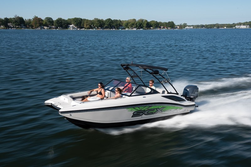 LOA: 22'10"
Beam: 8'6"
Dry Weight: 3,550 lb.
Seating/Weight Capacity: 13/1,825 lb.
Fuel Capacity: 50 gal. More Information: starcraftmarine.com