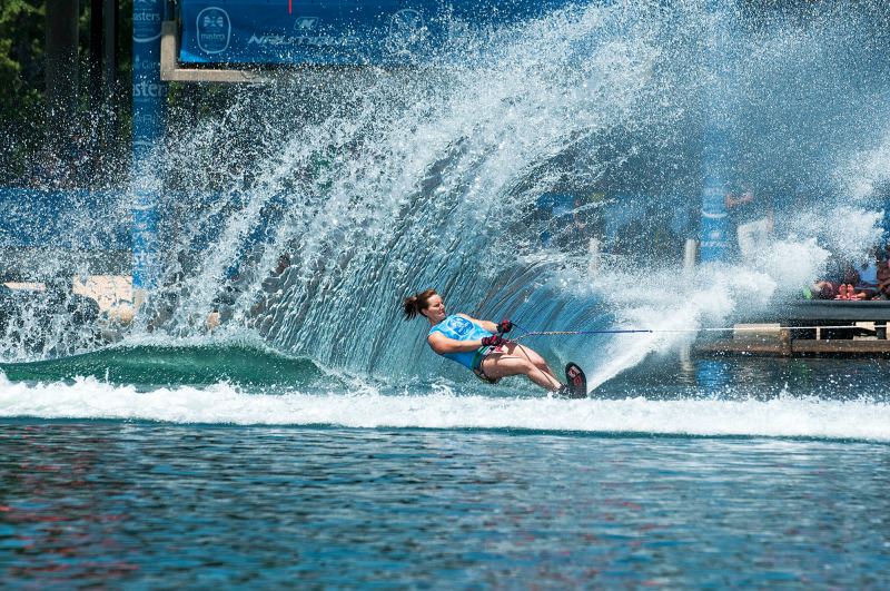 waterskiing