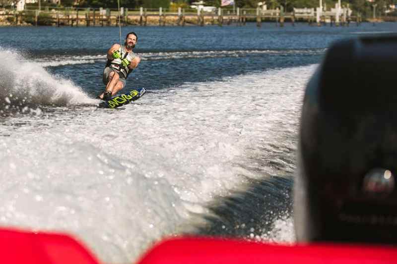 How to Choose the Right Watersports Boat