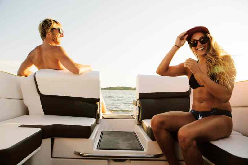 Scarab 255 Impulse Wake Edition