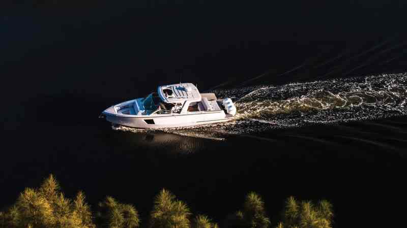 AV40 cruising