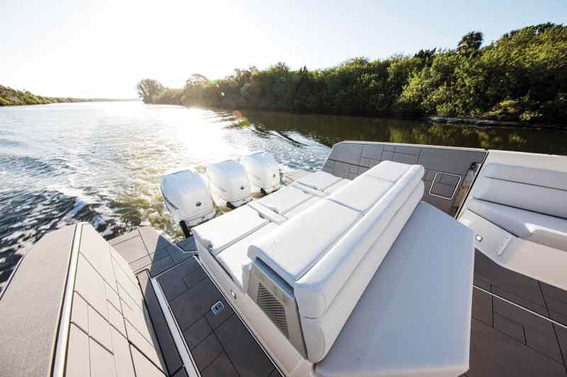 AV40 aft seating