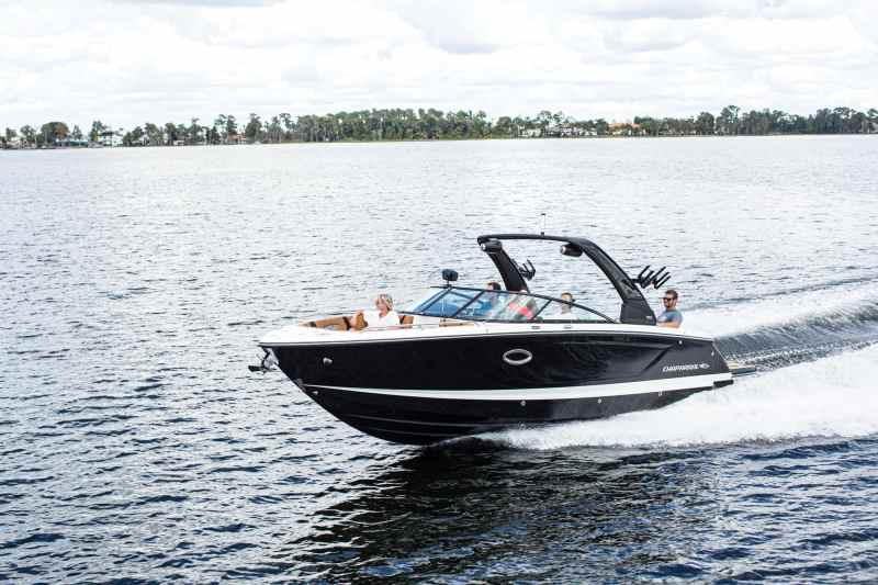 Chaparral 28 Surf running