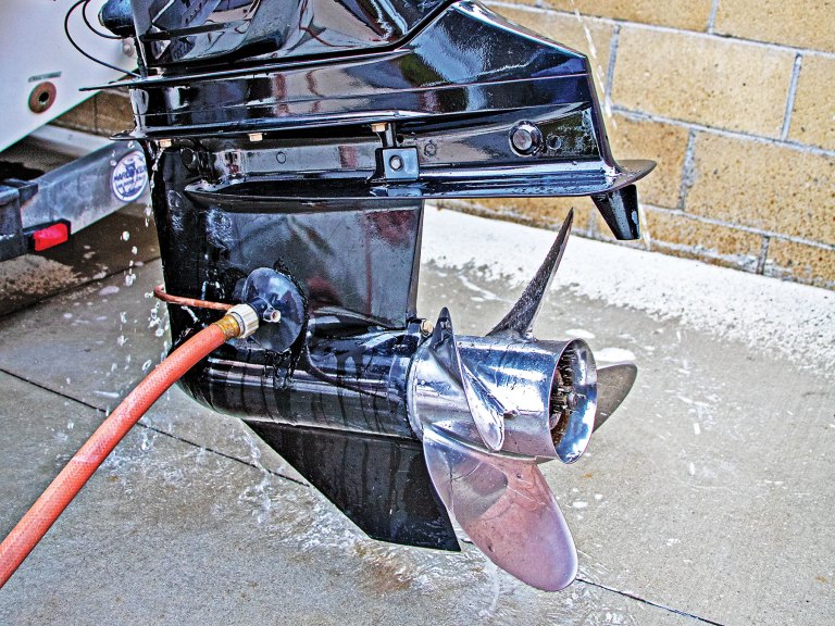 BTG0322_QST-Flushing-1 Outboard motor being flushed