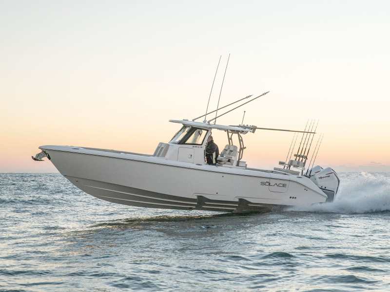 Solace 32 CS cruising offshore