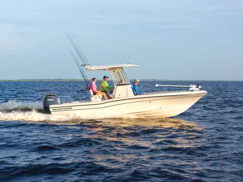 Grady-White 251 Coastal Explorer cruising