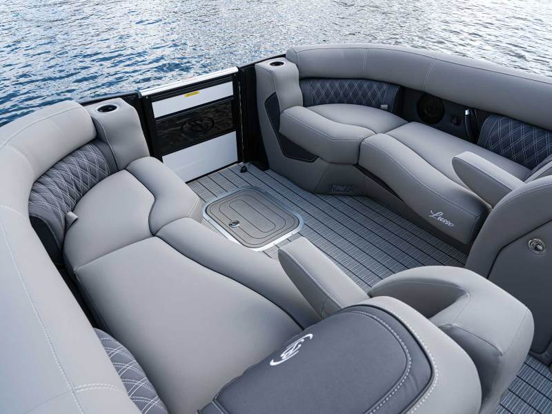 Barletta Lusso 25 Meridian Lounge bow seating