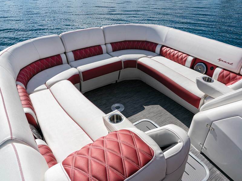 Bennington 25 QFBA bow seating