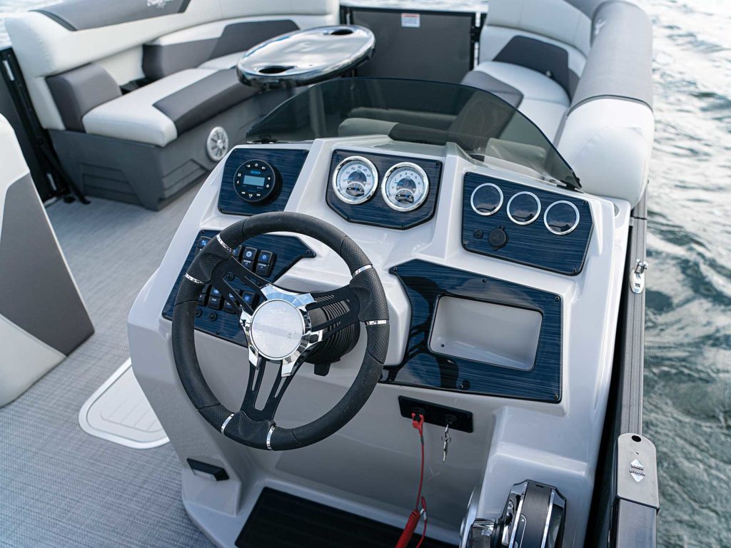 SunChaser’s Geneva Sport 23 Fish helm
