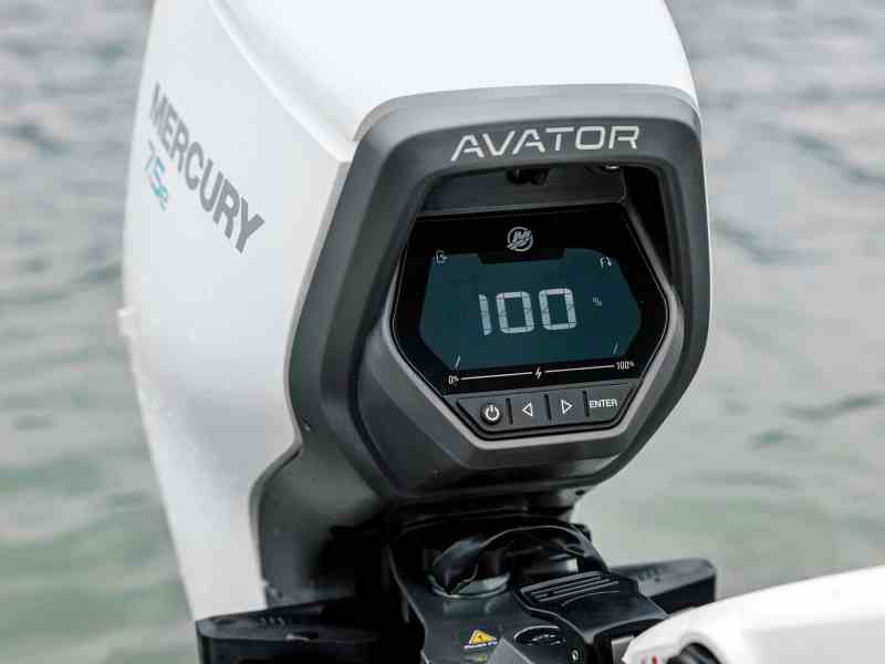 The display on the Mercury Avator 7.5e
