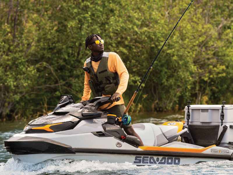 BTG523-WTF-PWC-Vests PWC rider with a life jacket on