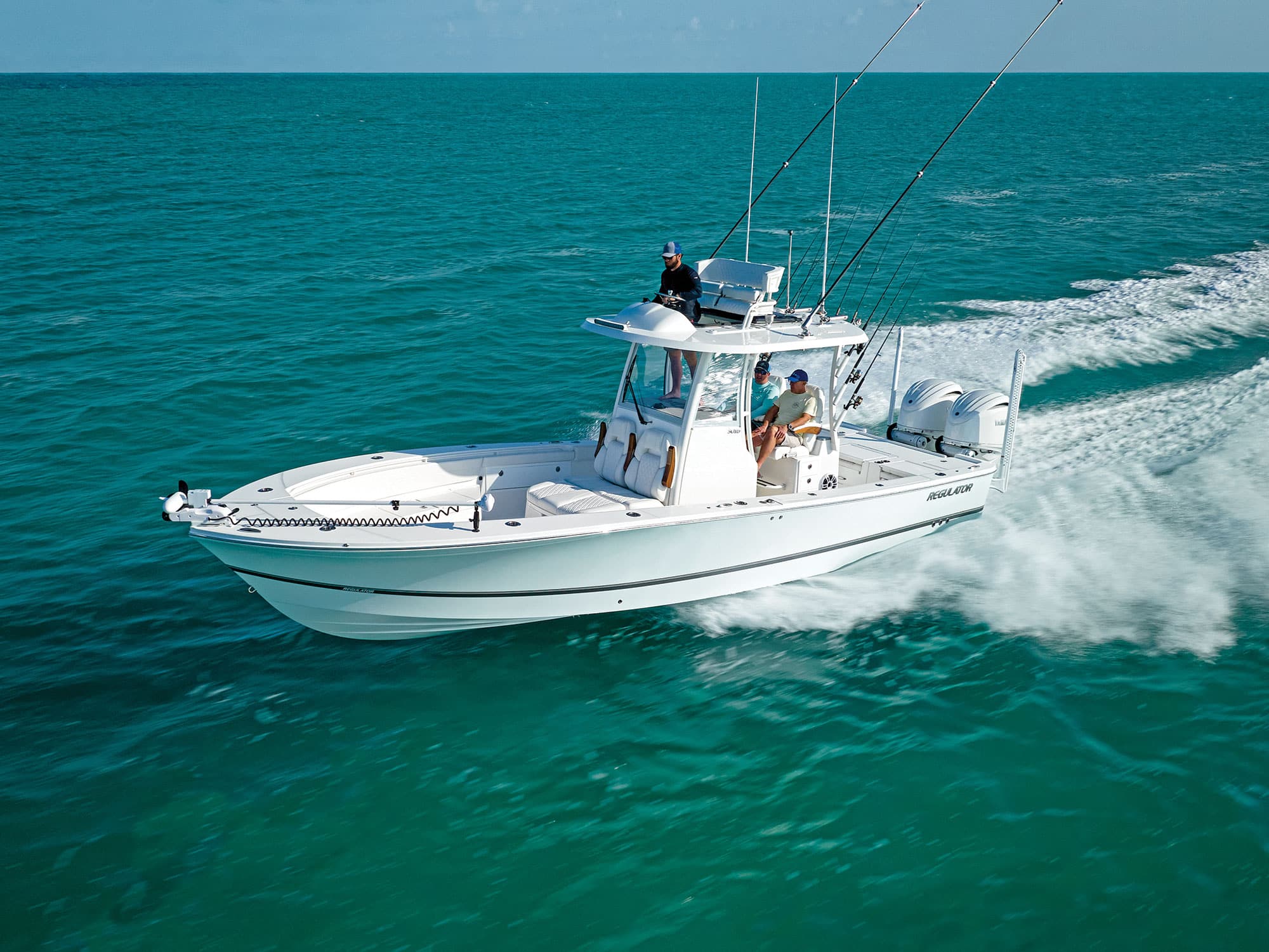 2023 Regulator 30XO Boat Test, Pricing, Specs | Boating Mag