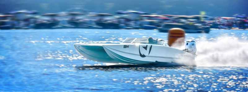 Vision Marine setting a speed record