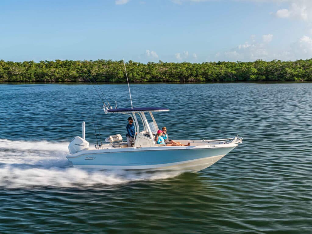 Boston Whaler 220 Dauntless running inshore