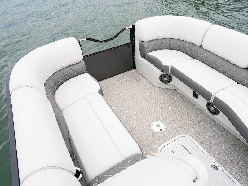 G3 SunCatcher Elite 326 SE bow seating