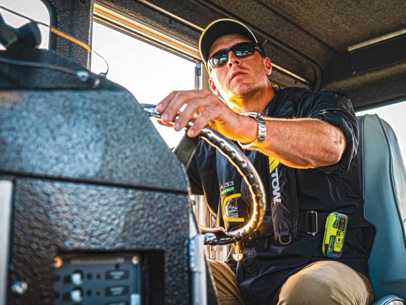 BTG924-Pro-Tools-1 Sea Tow captain at the helm