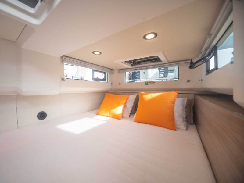 Saxdor 400 GTO cabin