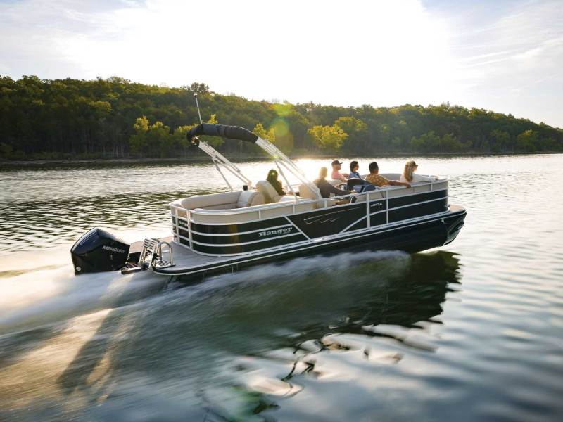 Ranger Reata 243C moving fast