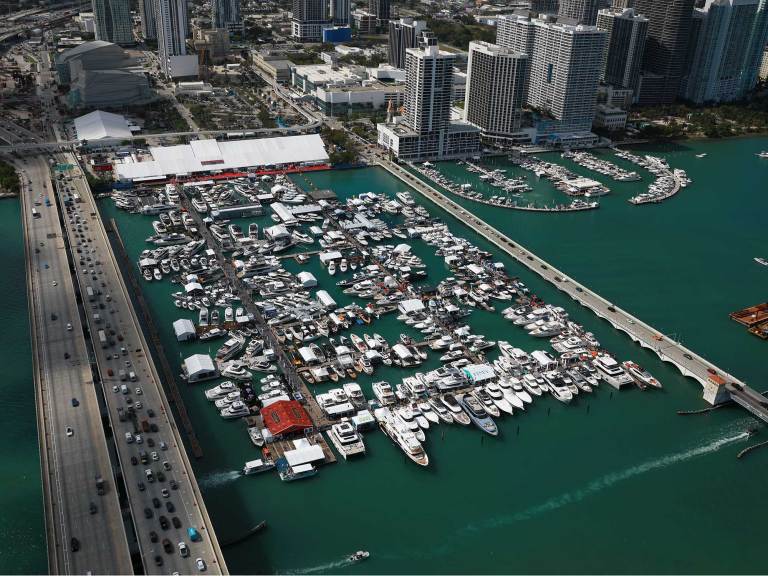 BTG225-MIBS-1 Boats on display in Miami