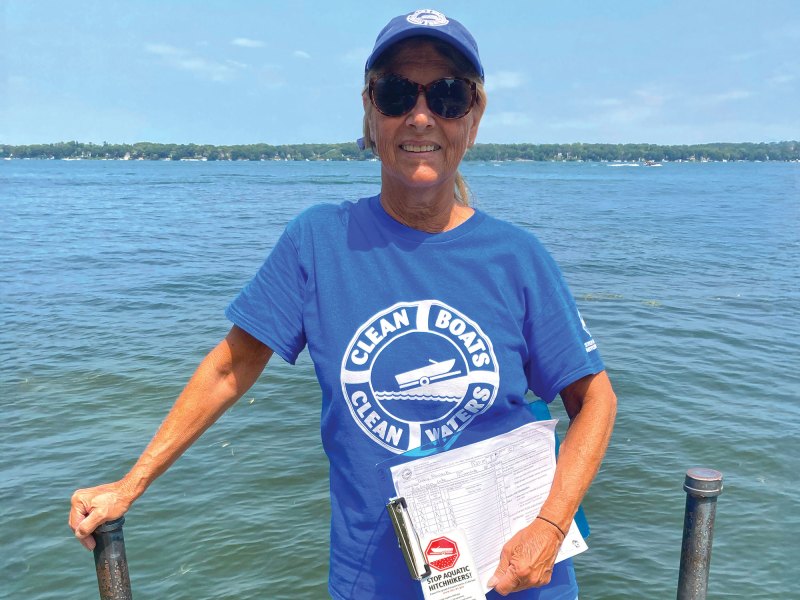 BTG425-OBW-Nowacki Tracy Nowacki on the dock