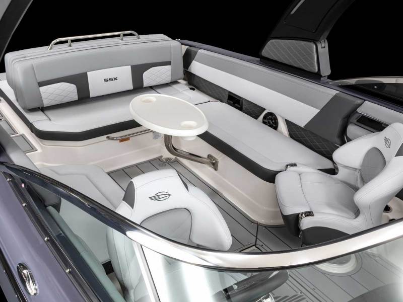 Chaparral SSX 8 cockpit seating