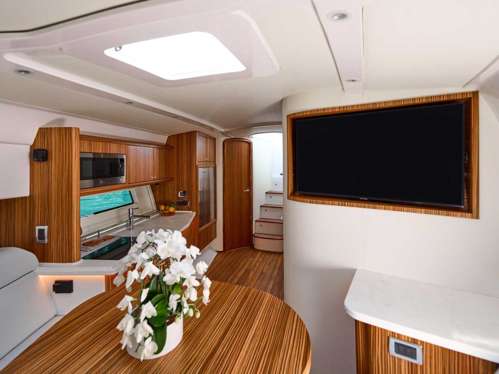 Intrepid Powerboats 50 Evolution cabin
