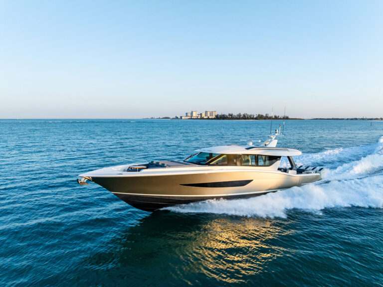 Scout 670 LXS running offshore
