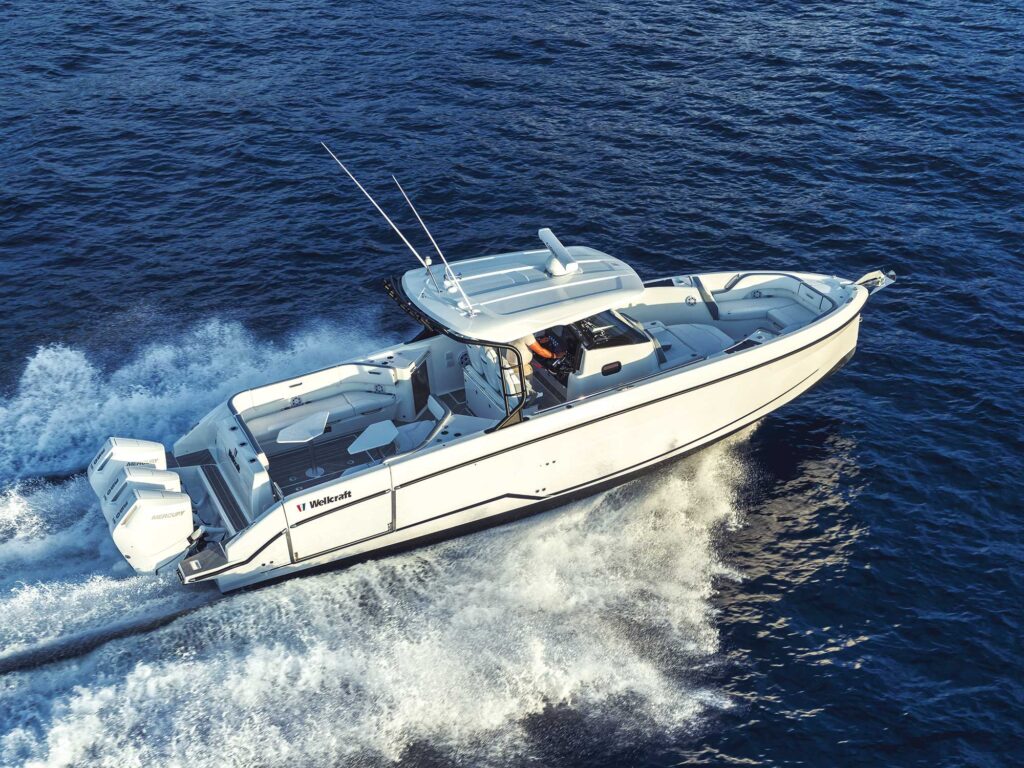 Wellcraft 38 T-Top offshore