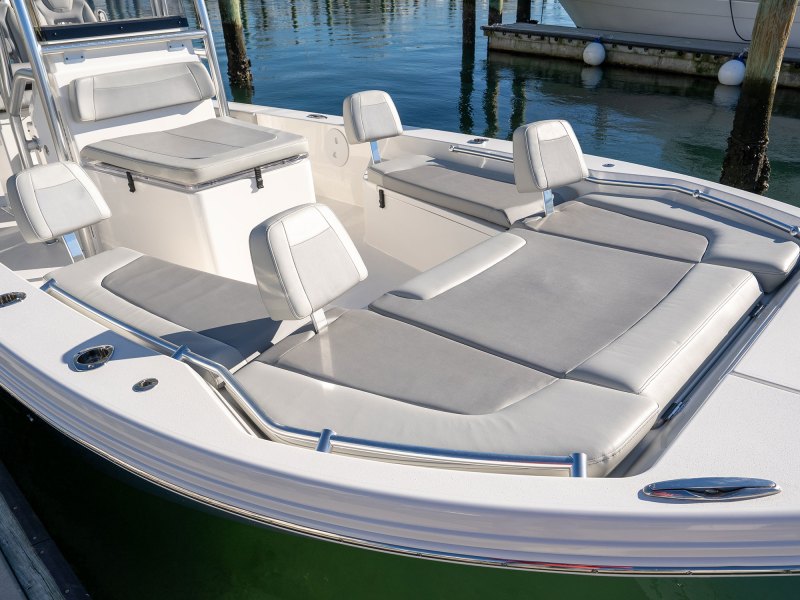 Bay Rider 269 Bay forward seating