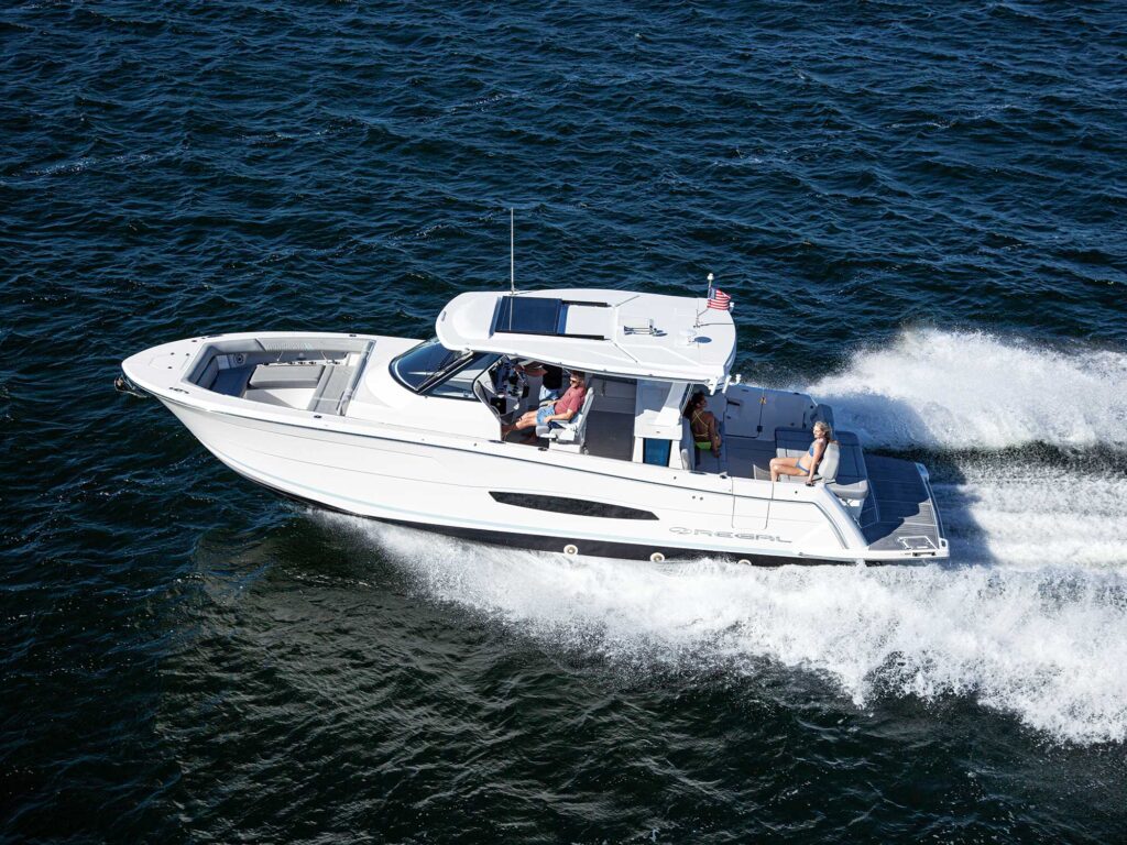 Regal 38 Surf for watersports