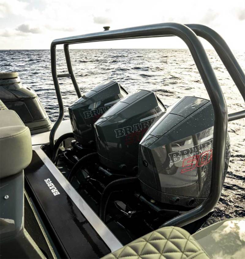 Triple Mercury V8 outboards
