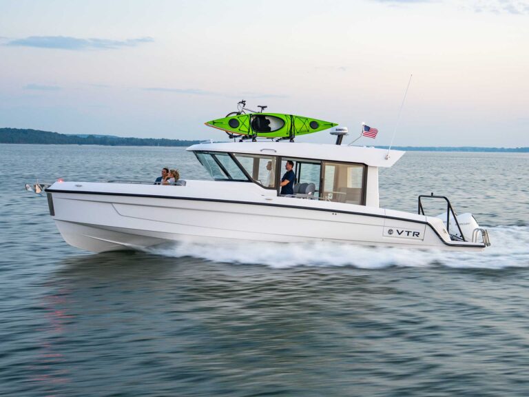 New VTR boat running on the lake