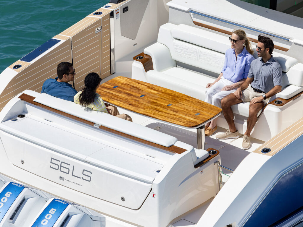 Tiara 56 LS cockpit entertaining space