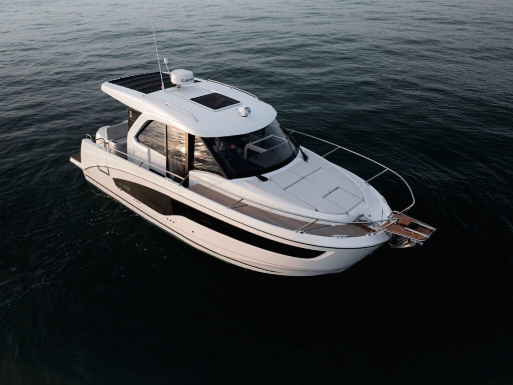 Beneteau Antares 9