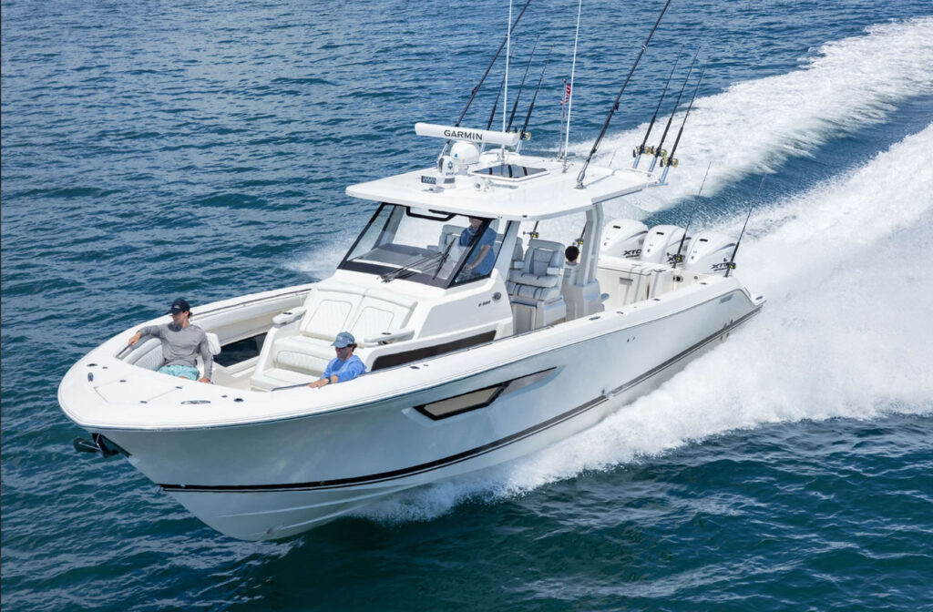Pursuit S 388 Sport