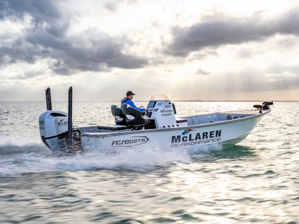 McLaren 300 running out on the bay