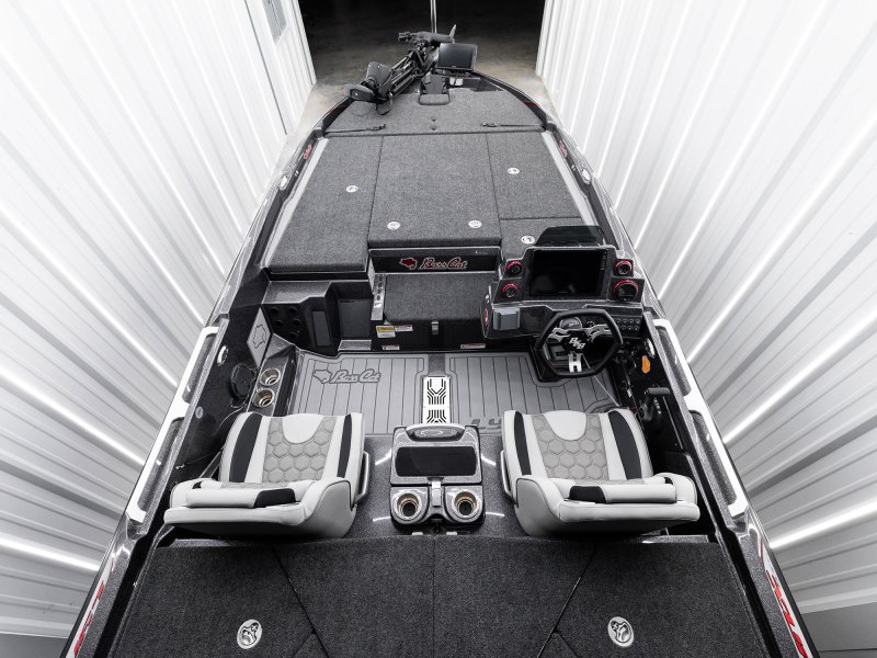 Bass Cat Lynx STS forward casting platform