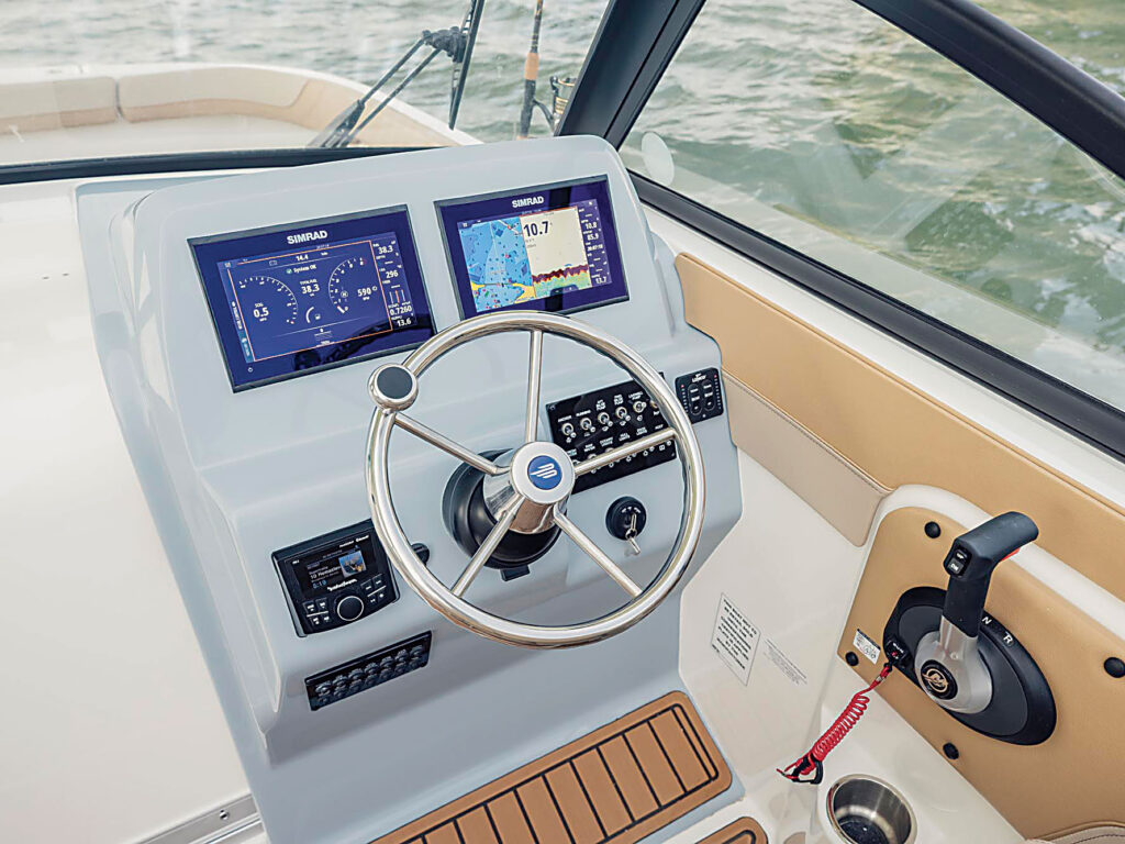 Bayliner Trophy T22SC helm