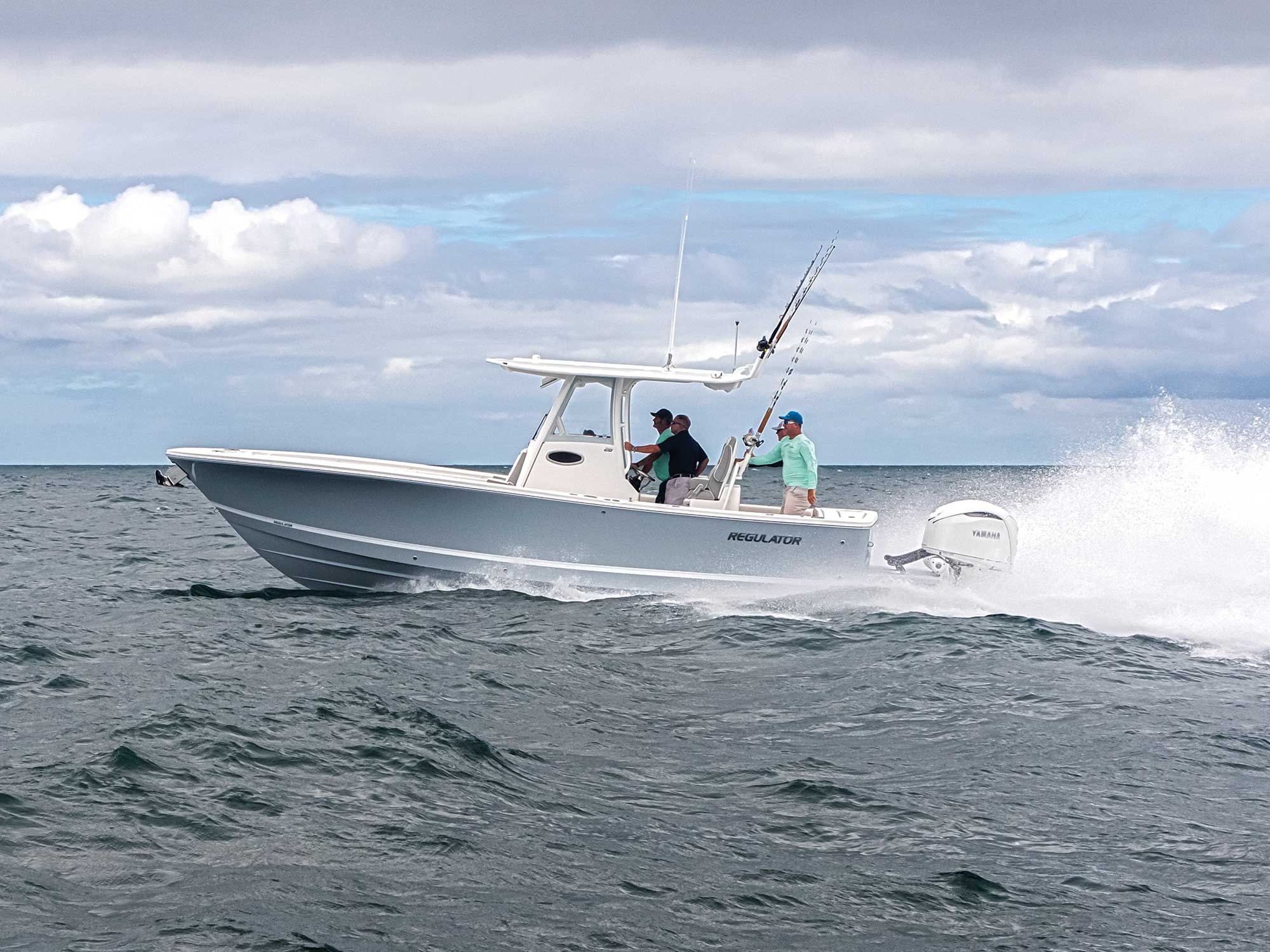 Regulator 28 running in the ocean