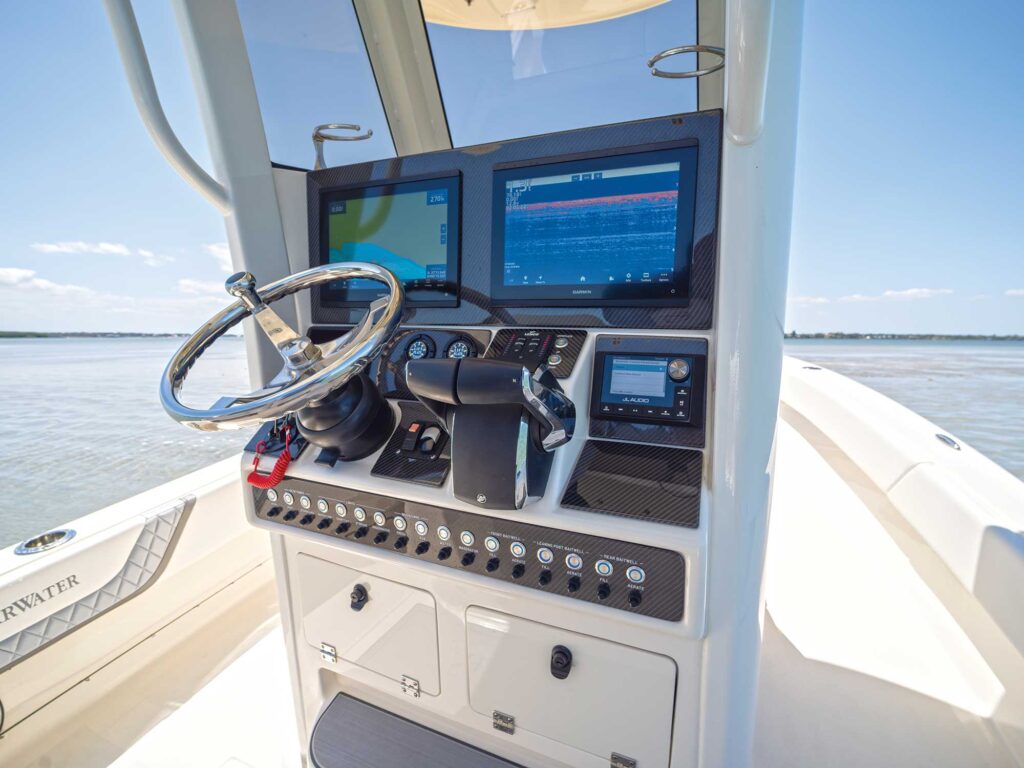 Shearwater 270 SS Open Carolina helm