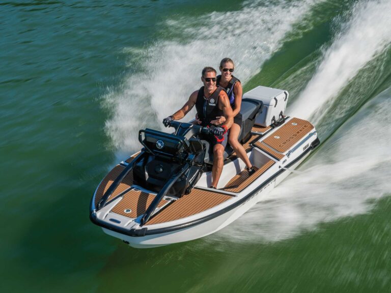 Yamaha CrossWave running in the ocean