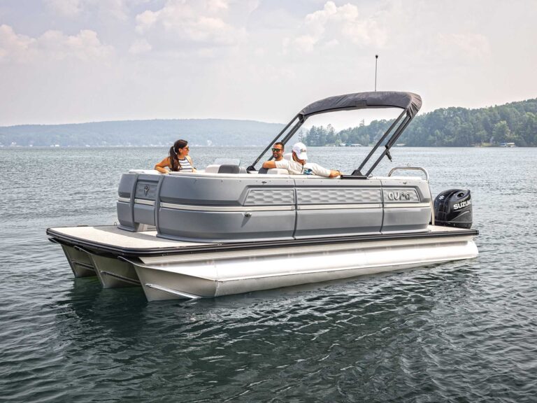 Aura QL floating on the lake