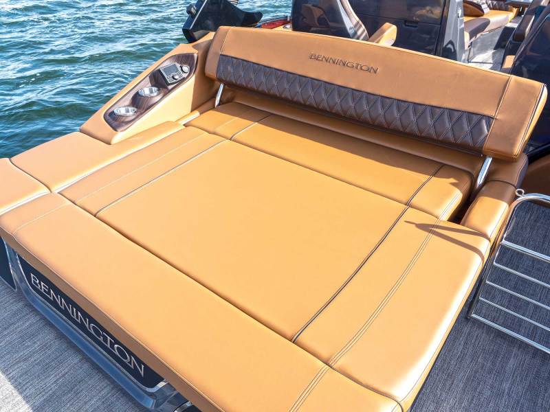 Bennington 25 RTSBA sunpad