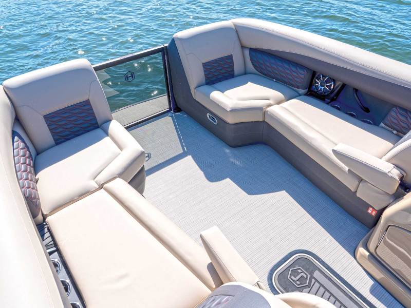 Harris Sunliner 230 Sport bow seating