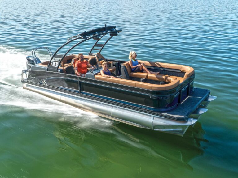 Qwest 24 M-Class RLS out running