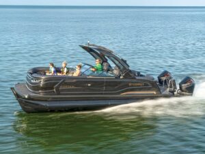 Sanpan 2700 Split Bench With Windshield showing off its performance