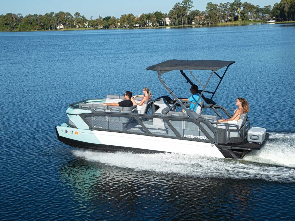 Sea-Doo Switch Cruise 21 out for a cruise