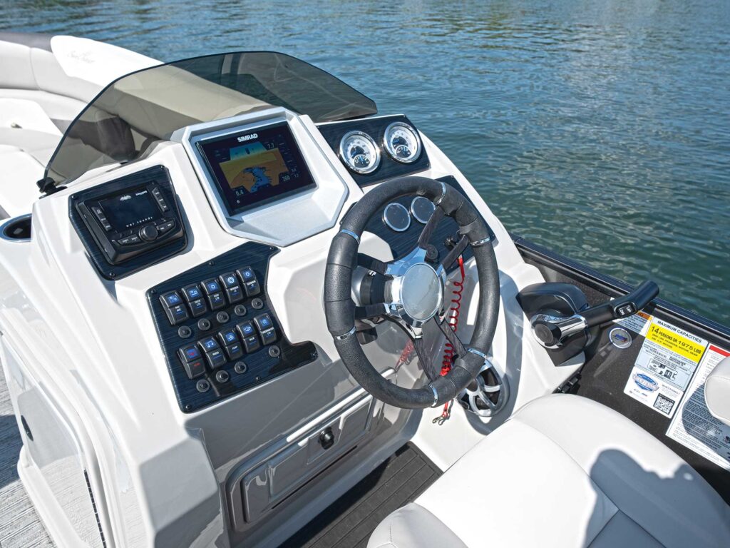 SunChaser Eclipse 25 SB DH helm