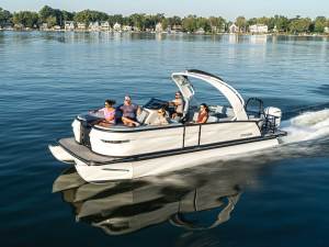 Sylvan G5 CLZ out on smooth water