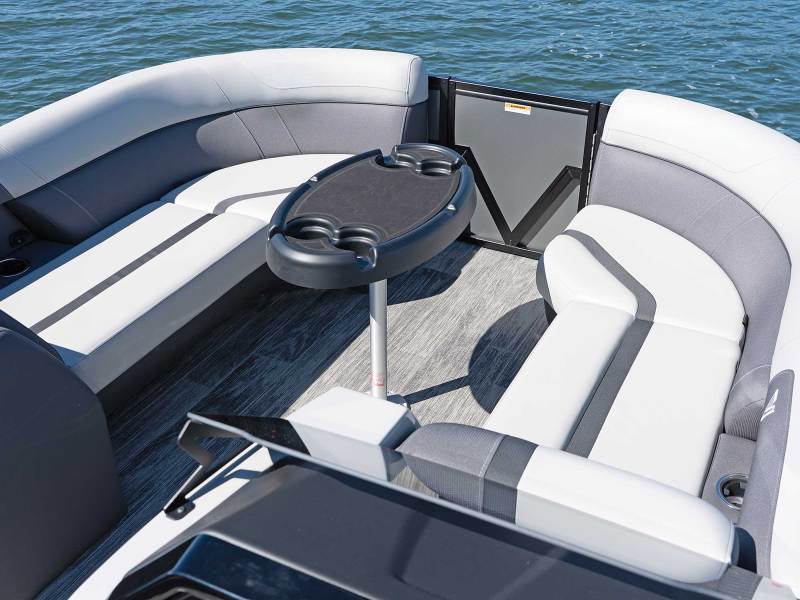 Viaggio Lago X22Q bow seating
